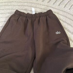 Alo Yoga Accolade Straight Leg Sweatpants